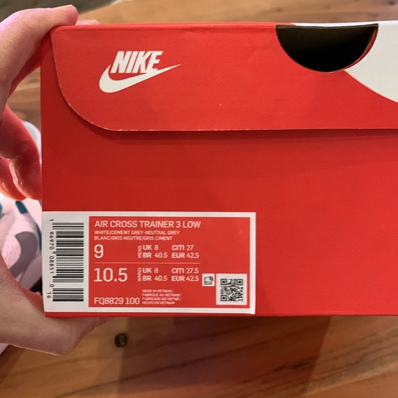 ✈️ Used like new Mens Air cross Trainer 3 Low - Picture 12 of 12